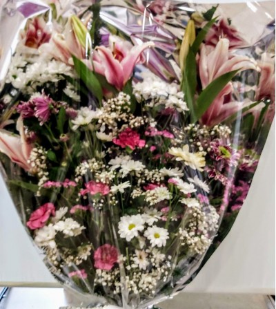 ramo funerario de flores variadas flores funeral servicio tanatorios ramo funerario de flores variadas flores funeral servicio tanatorios