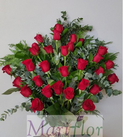 RAMO FUNERAL 36 ROSAS RAMO FUNERAL 36 ROSAS